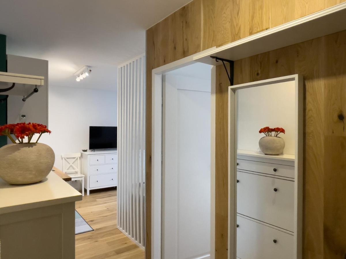 Urban Apartments Cosy No 4, Free Private Parking, Self Check-In Chorzów Buitenkant foto